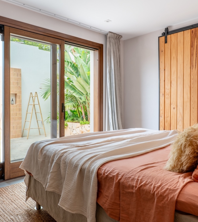 Resa Estates port des Torrent sale koop finca Ibiza bedroom .jpg